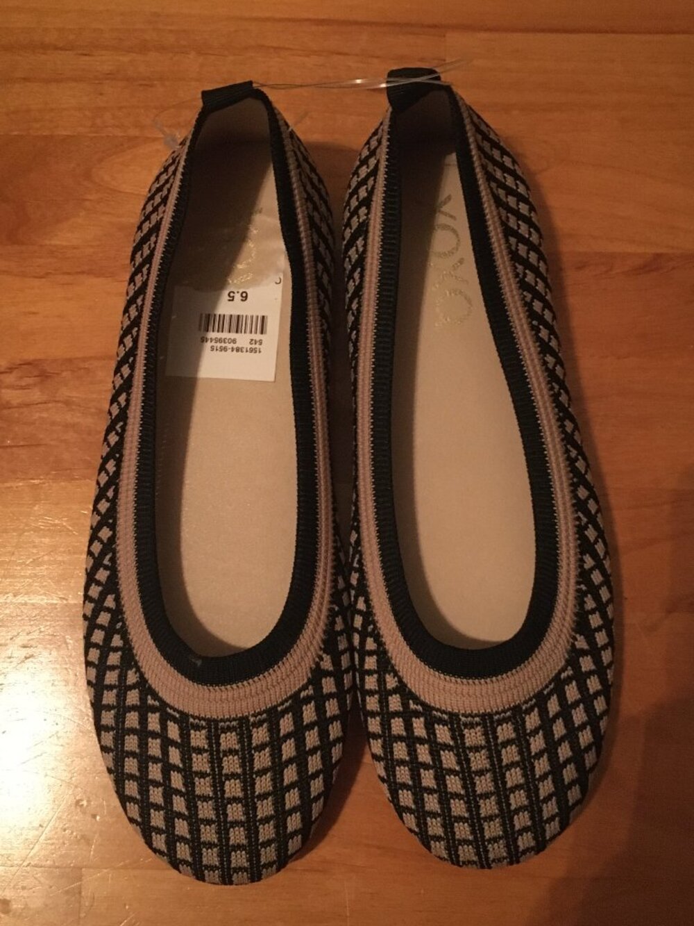 XOXO Espadrilles Black and Tan Size 6.5 NWT